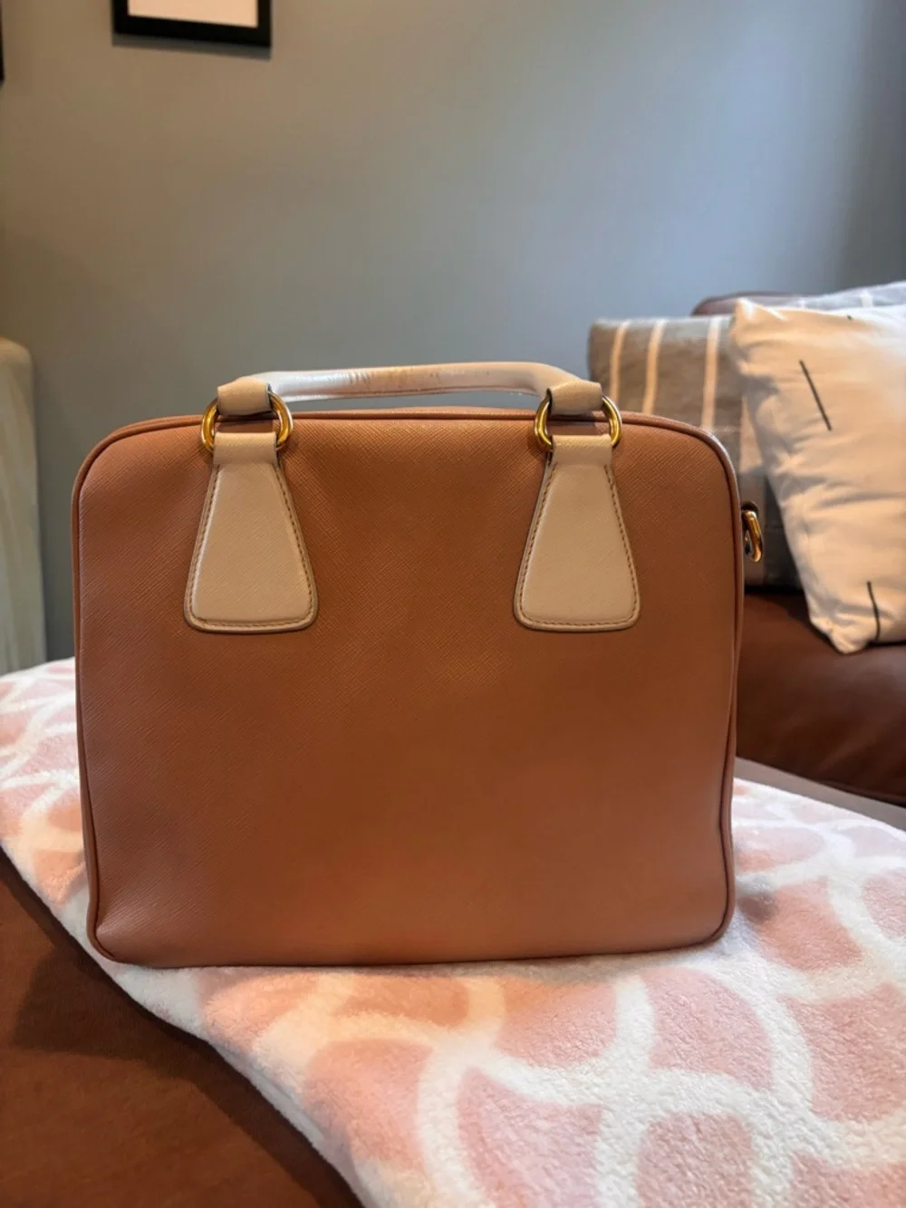 PRADA Saffiano Leather Shoulder Bag - Picture 5 of 13